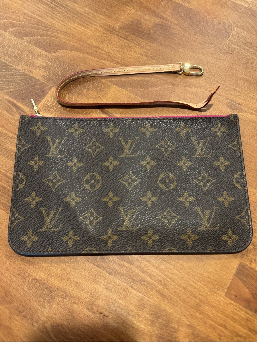 Louis Vuitton Pouch Neverfull MM Pink Strap Authentic New LV Pochette Clutch
